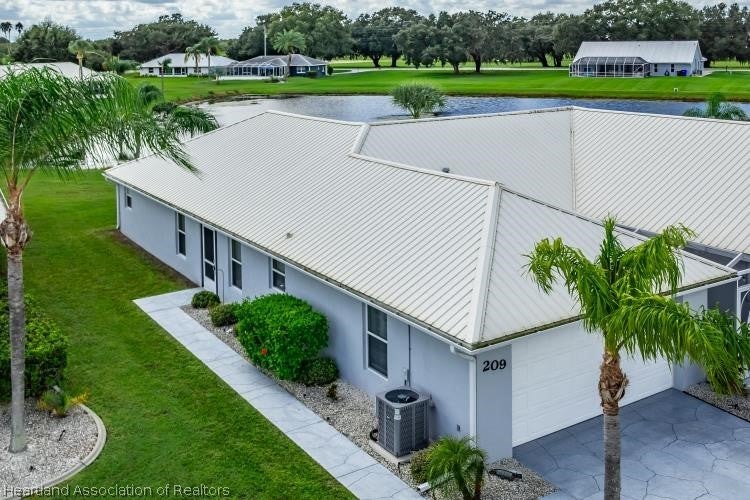 209 Clubhouse Ct, Sebring, FL 33876