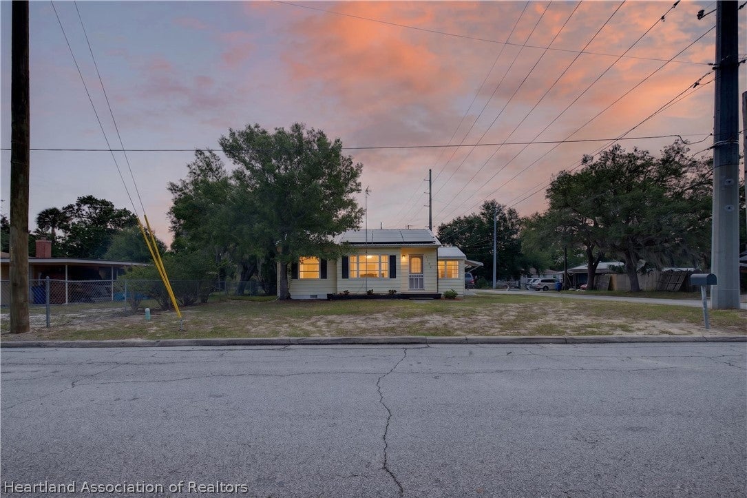 1203 Evanston St, Sebring, FL 33870