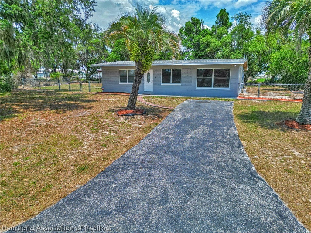 2780 N Seneca Dr, Avon Park, FL 33825 photo