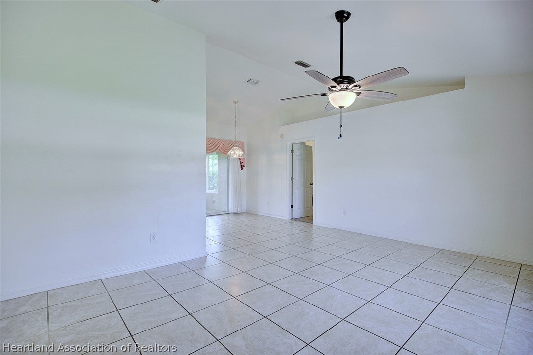 3909 Sebring Pkwy, Sebring, FL 33870 photo