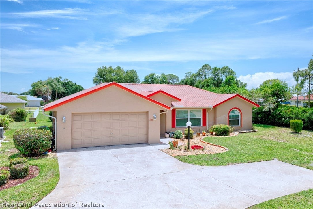 3909 Sebring Pkwy, Sebring, FL 33870 photo