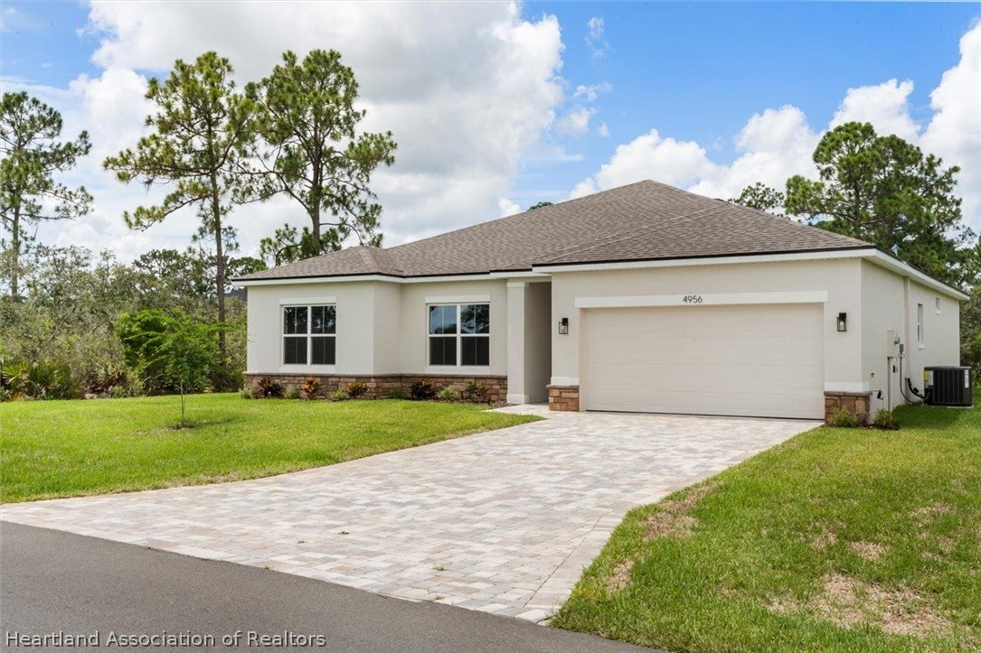 4329 Cremona Dr, Sebring, FL 33872 photo