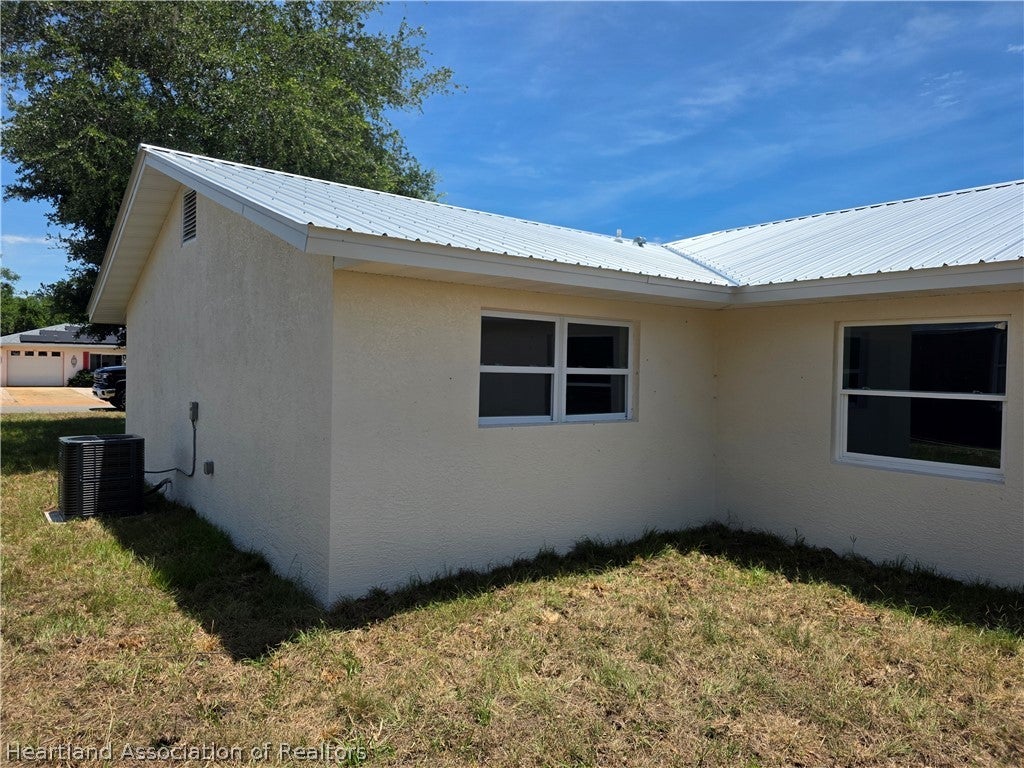 206 Quail Ave, Sebring, FL 33870 photo