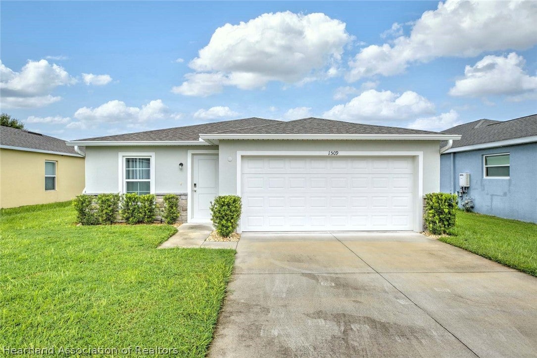 1509 Stone Ridge Cir, Sebring, FL 33870