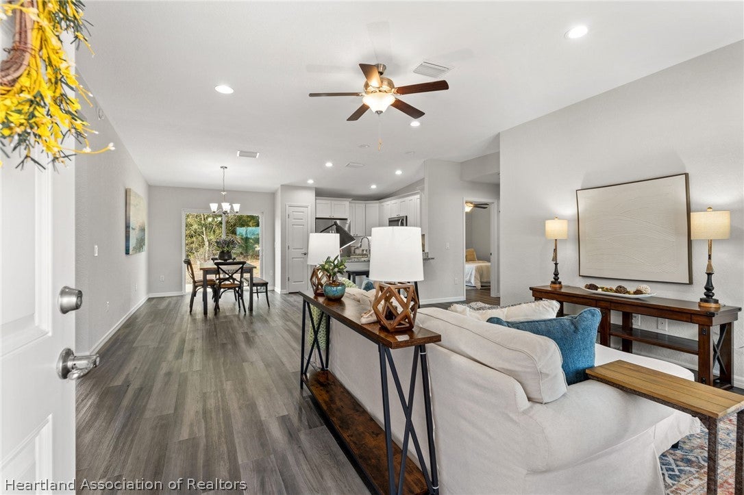 233 N Walker Rd, Avon Park, FL 33875 photo