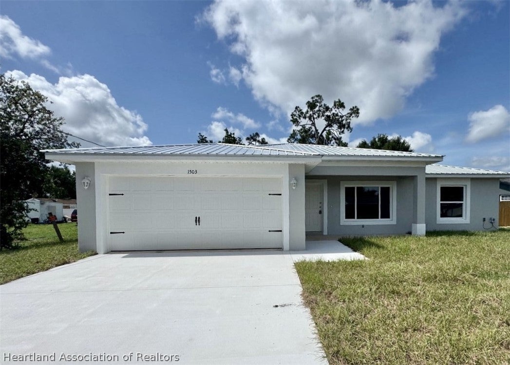 233 Walker Rd, Avon Park, FL 33875