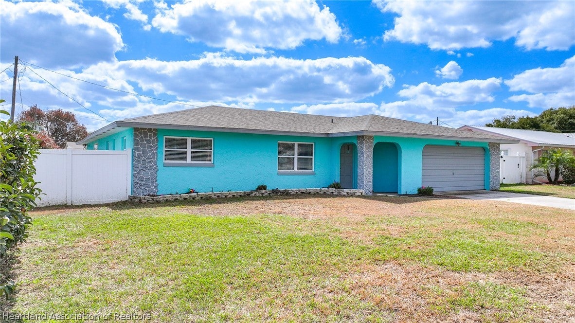 1511 Spring Hill Ct, Sebring, FL 33870