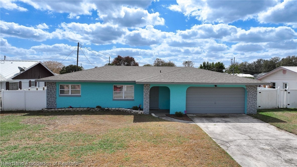 1511 Spring Hill Ct, Sebring, FL 33870 photo
