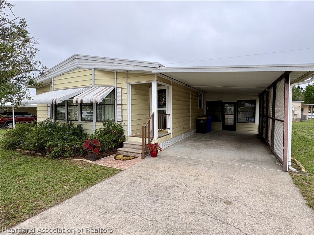 2952 Las Vegas Blvd, Sebring, FL 33870 photo