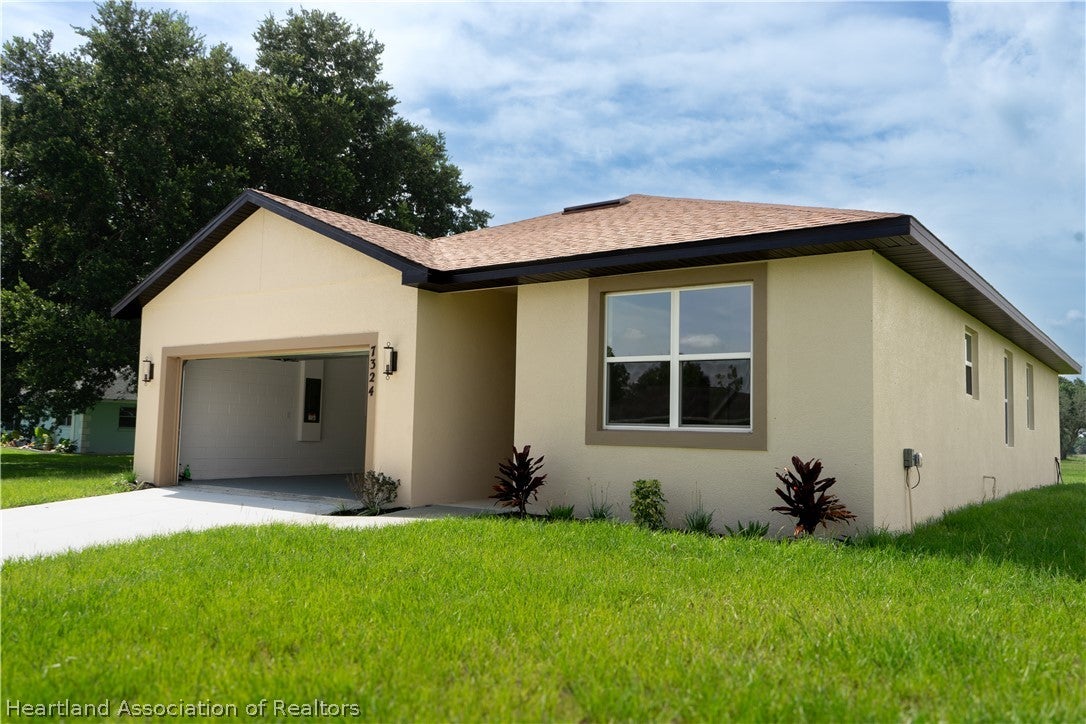 7324 Rolling Hills Rd, Sebring, FL 33876 photo