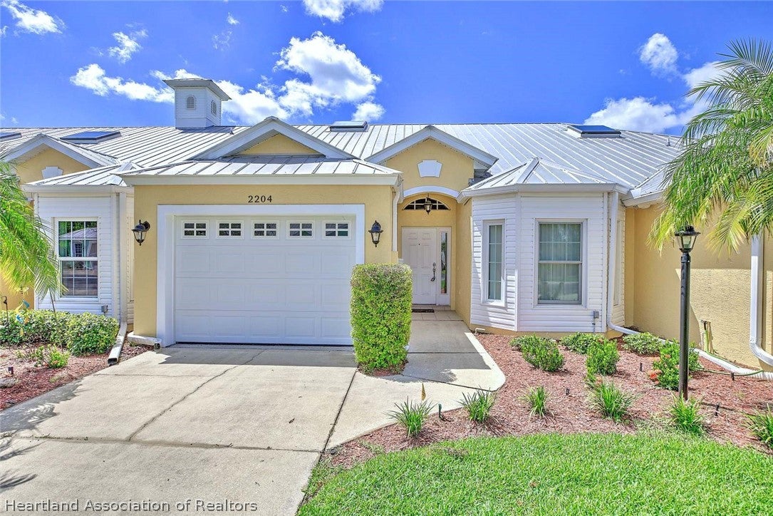 2204 Key West Ct, Sebring, FL 33870