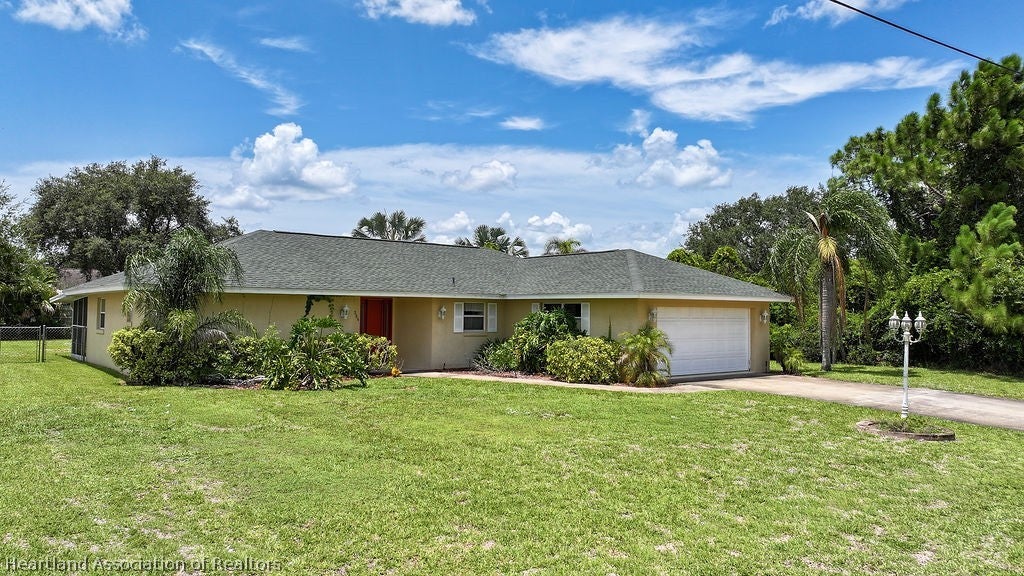 306 Grissom Rd, Lake Placid, FL 33852