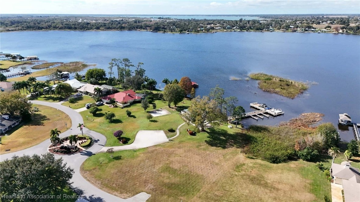 20 Meadowlake Cir, Lake Placid, FL 33852 photo