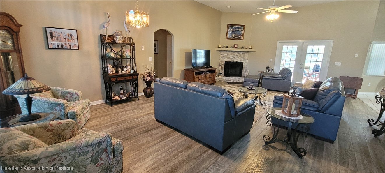 20 Meadowlake Cir, Lake Placid, FL 33852 photo