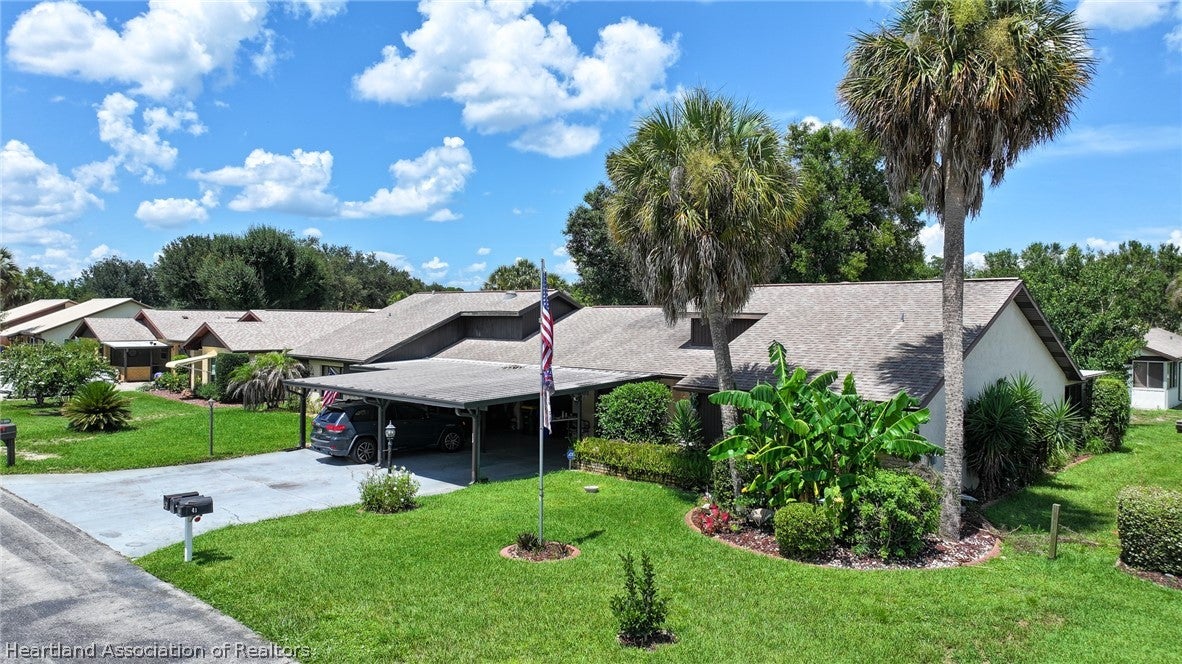 41 Jasmine St, Lake Placid, FL 33852