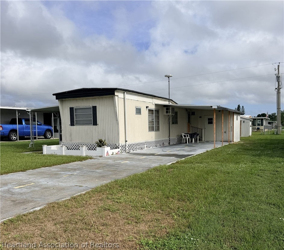 3312 New York Ave, Sebring, FL 33870