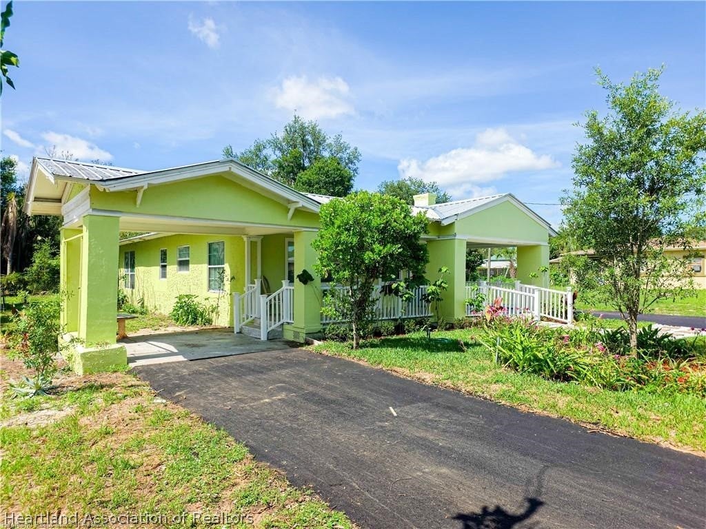 17 Wilkes St, Avon Park, FL 33825