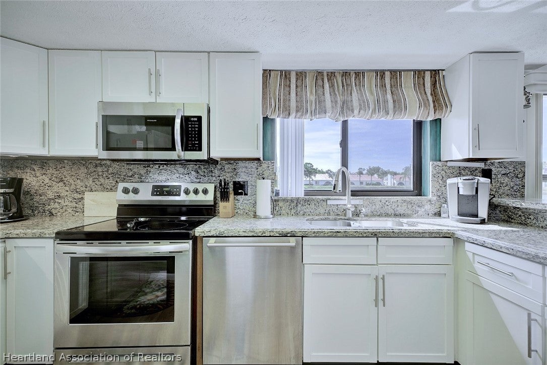 4989 Casablanca Cir #J 1, Sebring, FL 33870 photo