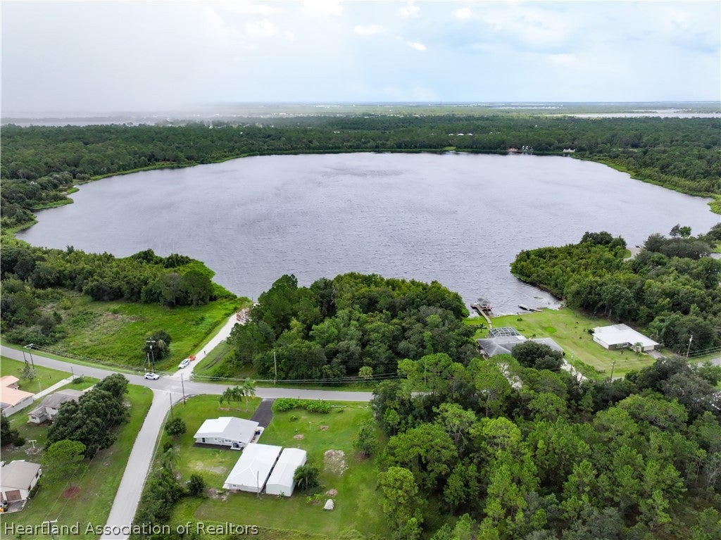 6407 Lakeside Dr, Sebring, FL 33875 photo