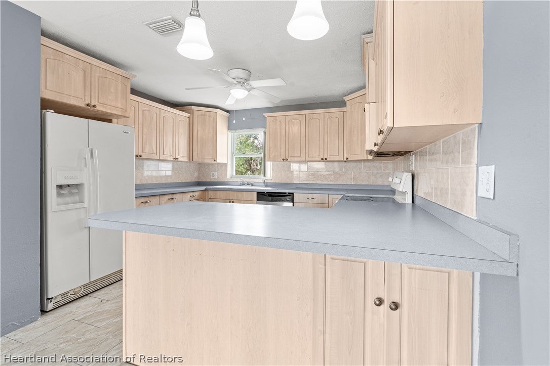 1115 Bellevue Ave, Sebring, FL 33870 photo