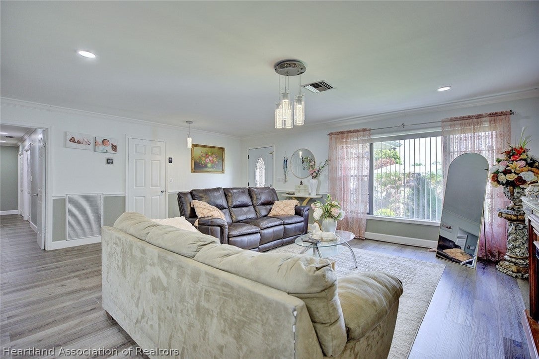 1529 Vicki Dr, Sebring, FL 33870 photo
