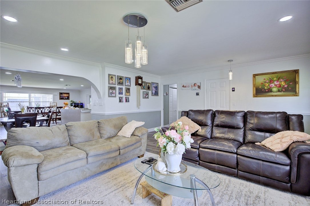 1529 Vicki Dr, Sebring, FL 33870 photo