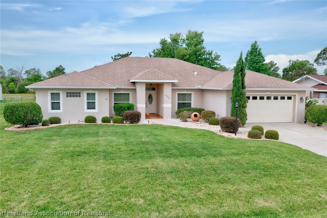 6227 Columbus Blvd, Sebring, FL 33872 photo