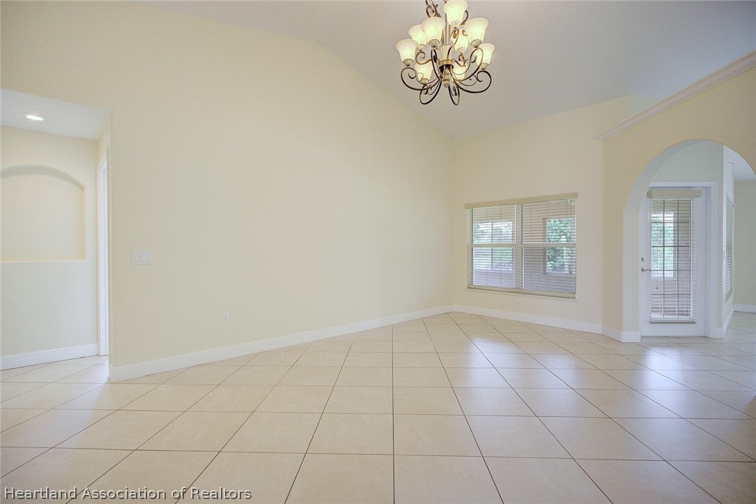 6227 Columbus Blvd, Sebring, FL 33872 photo