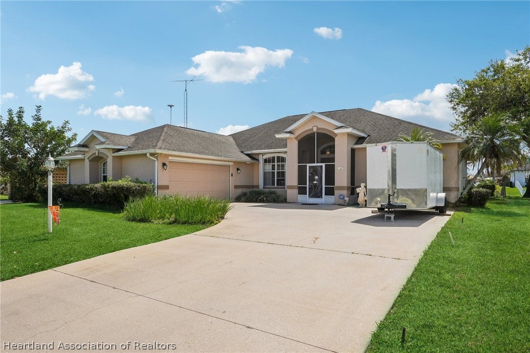 107 Orange Rd, Lake Placid, FL 33852