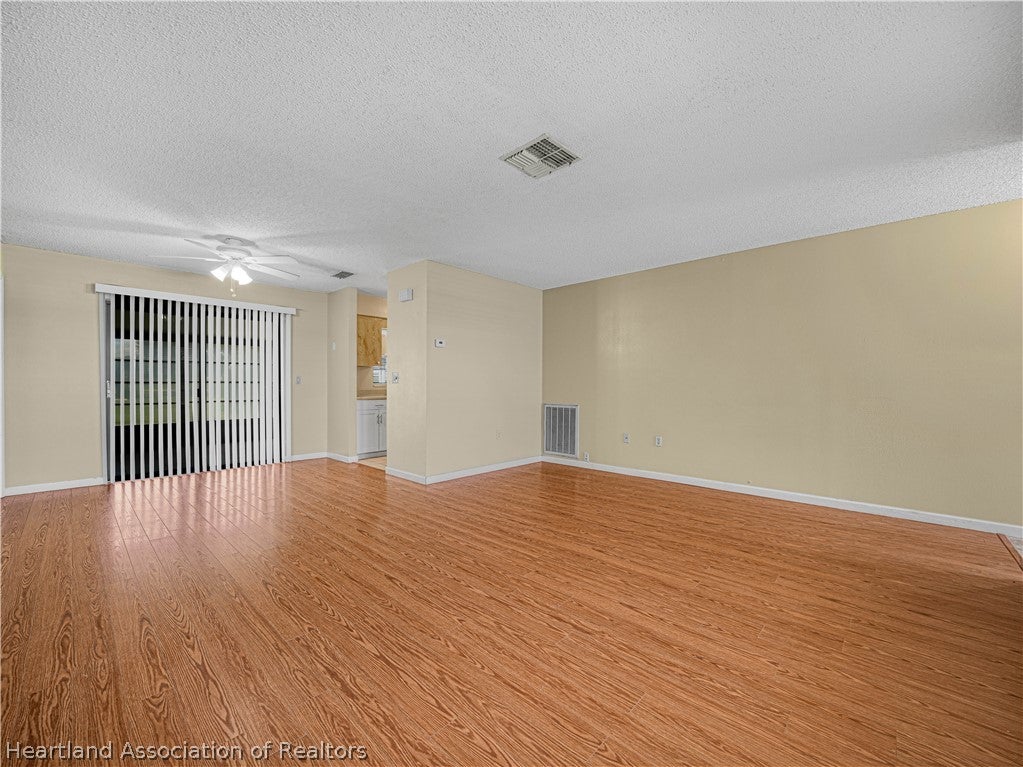 1205 Killarney Dr, Sebring, FL 33870 photo