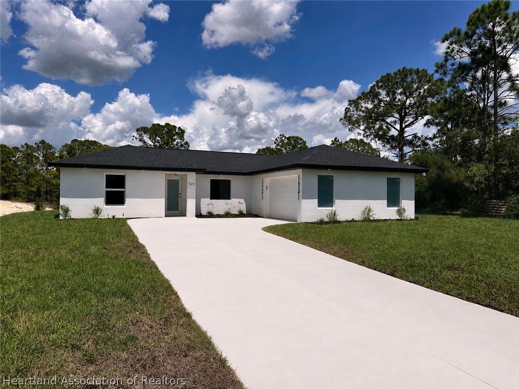 523 Concert Dr, Lake Placid, FL 33852 photo