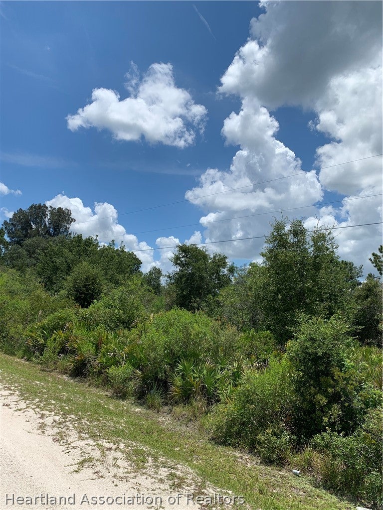 2609 Hacienda Dr, Lorida, FL 33857