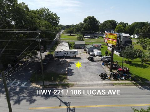  in Laurens SC 106 Lucas Ave.jpg