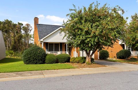 Single Family Residence in Greenwood SC 113 Cobblestone Ln.jpg