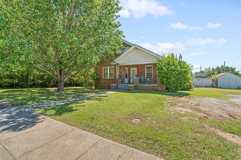 Single Family Residence in Greenwood SC 92 Fourth St.jpg