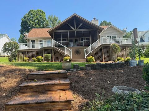 Single Family Residence in Waterloo SC 1053 Ridgewood Drive.jpg