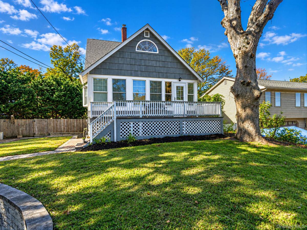 318 Sound Beach Blvd, Sound Beach, NY 11789 photo