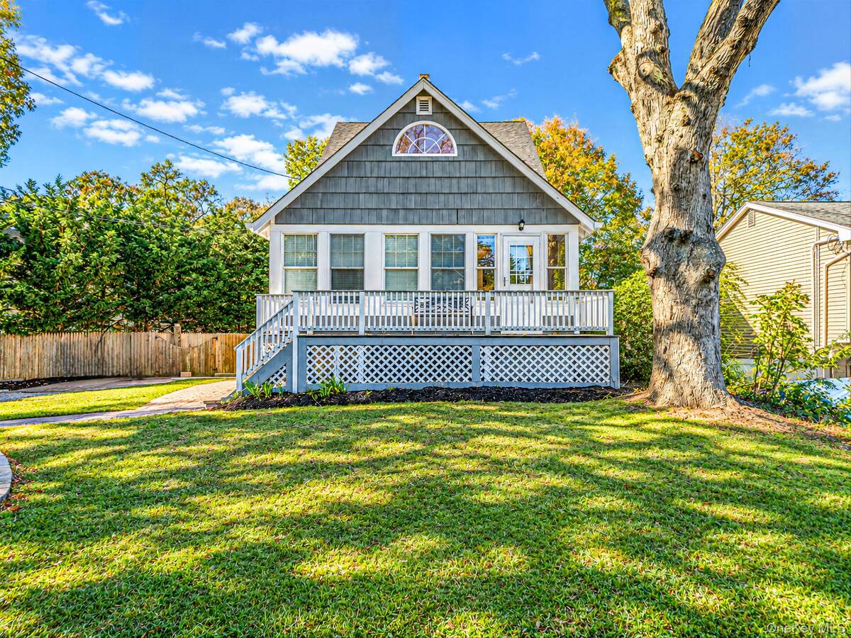 318 Sound Beach Blvd, Sound Beach, NY 11789 photo
