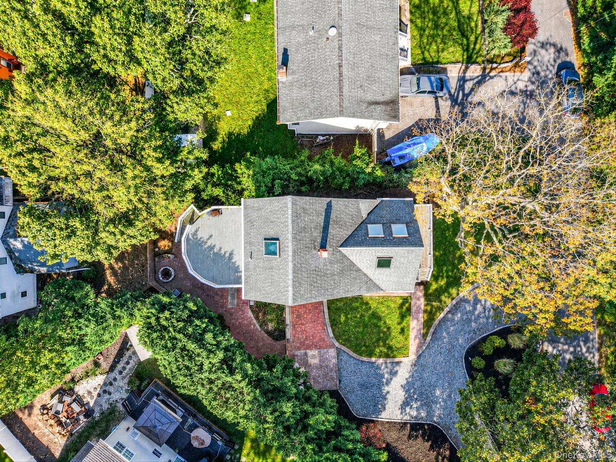 318 Sound Beach Blvd, Sound Beach, NY 11789 photo