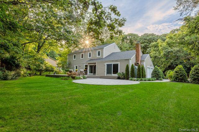 18 Robert Townsend Dr, Setauket, NY 11733 photo