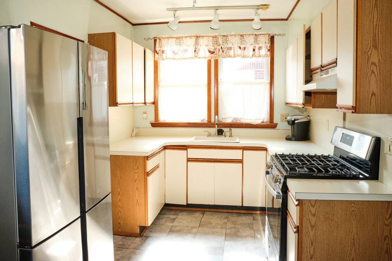 332 Beach 91 St, Rockaway Beach, NY 11693 photo