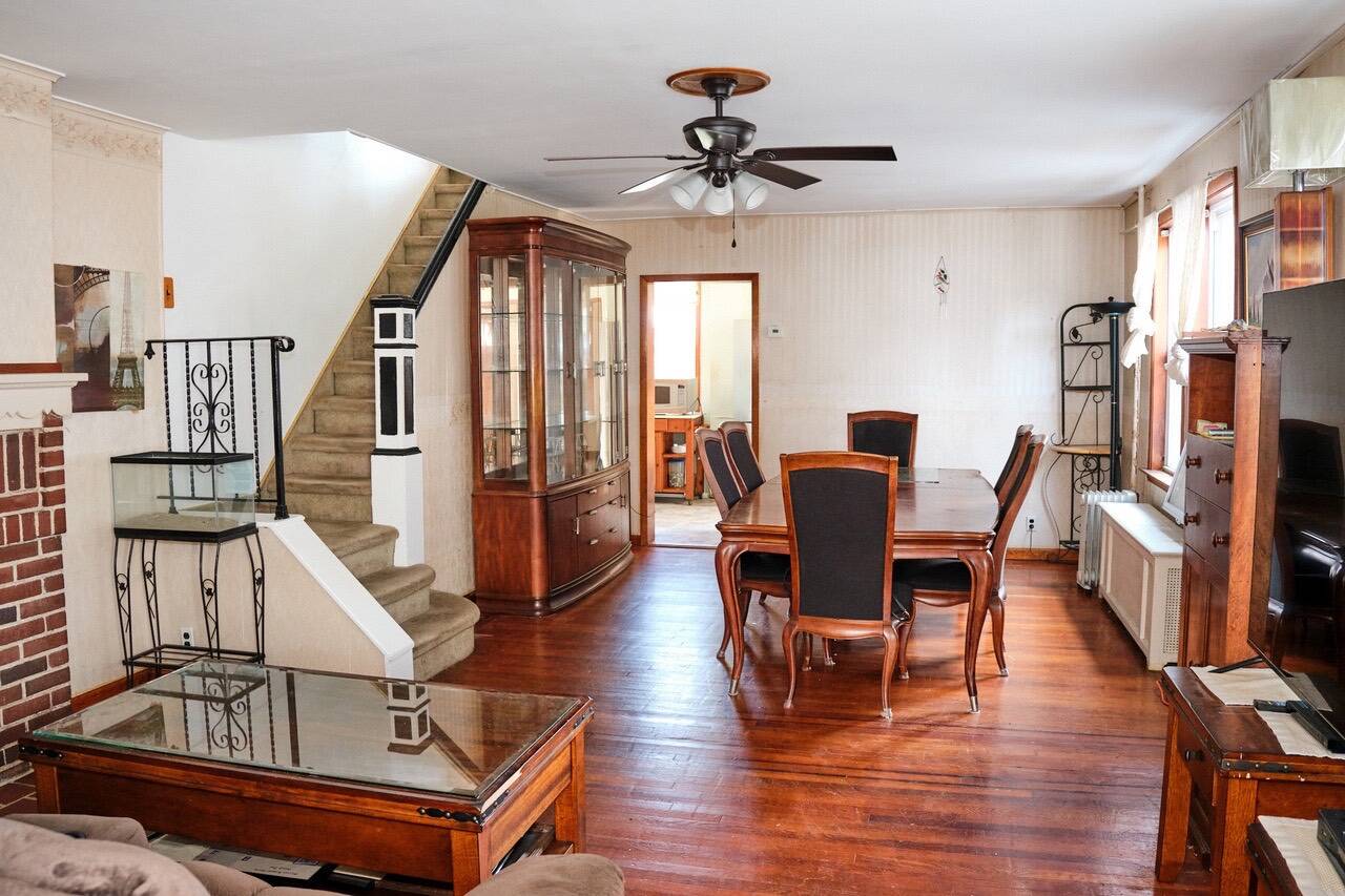 332 Beach 91 St, Rockaway Beach, NY 11693 photo