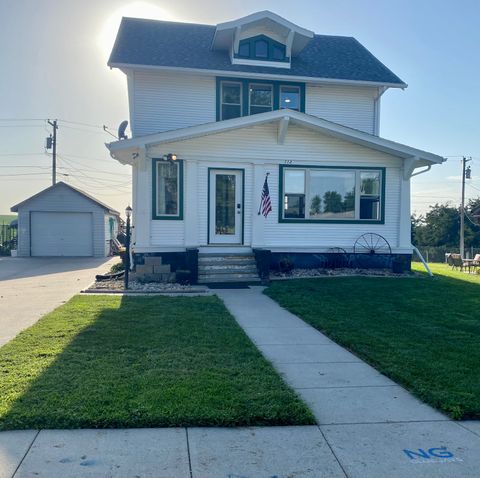Single Family Residence in Newman Grove NE 112 N 1st Street.jpg