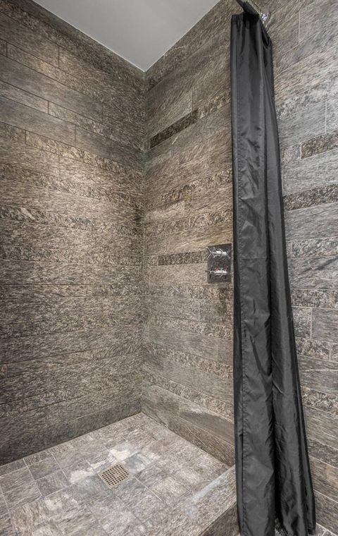 Condominium in New York NY 20 Pine Street #516 9.jpg