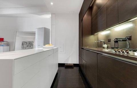 Condominium in New York NY 20 Pine Street #516 3.jpg