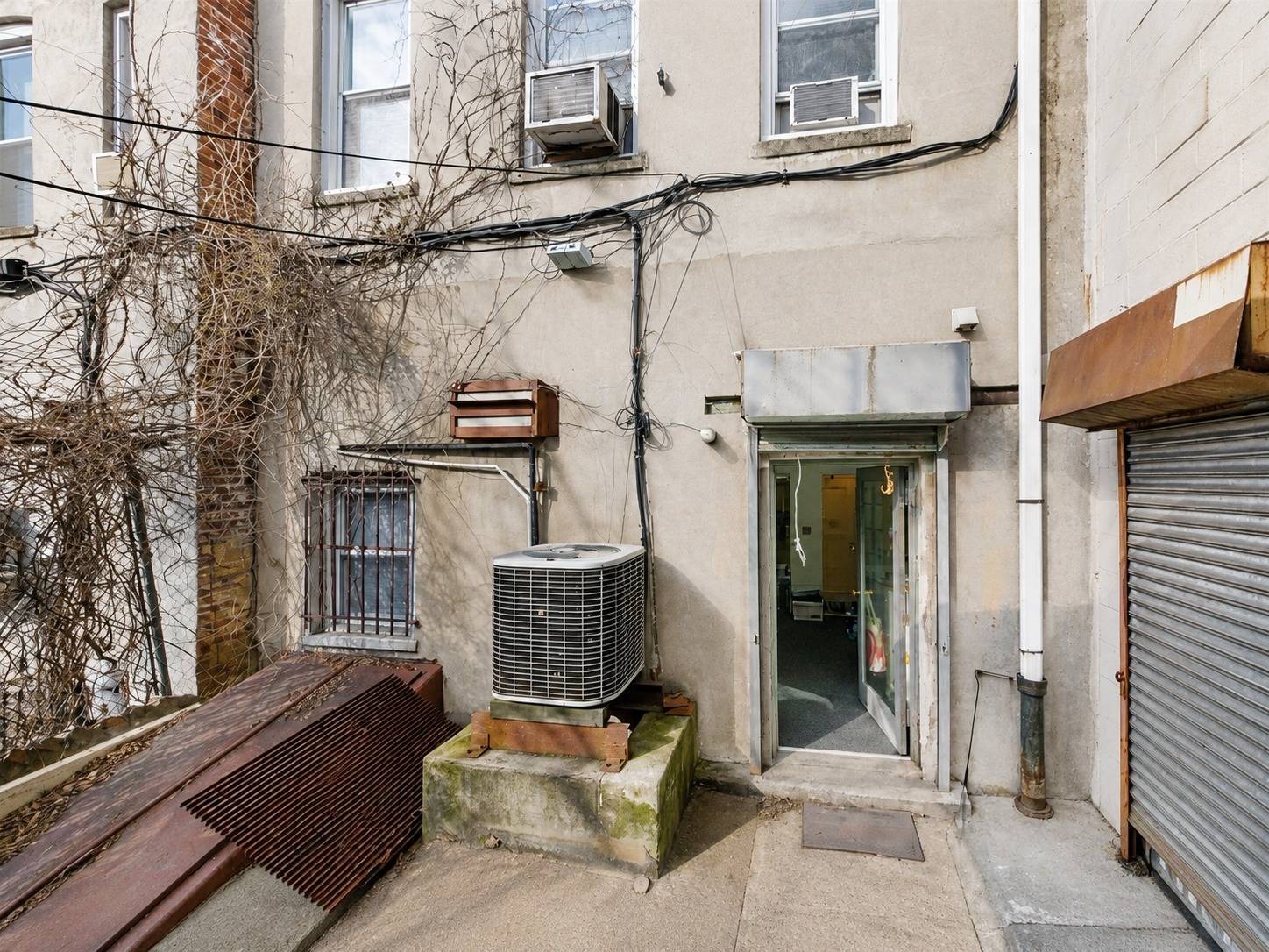 125 16 Jamaica Ave, Richmond Hill, NY 11418 photo