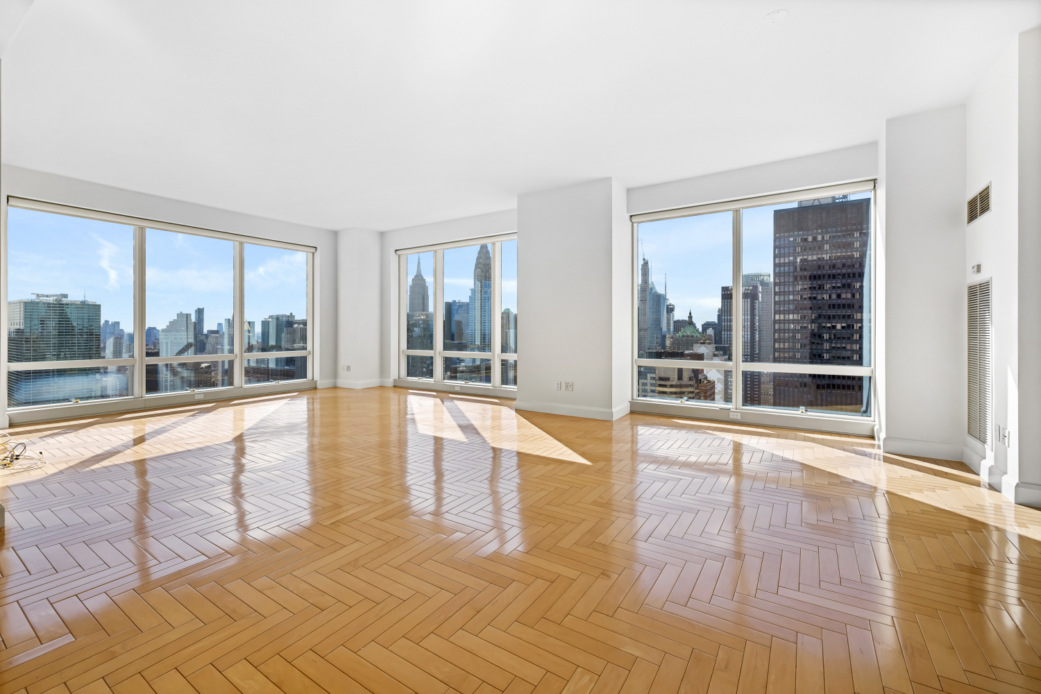 Condominium in New York NY 845 United Nations Plaza #52C 0.jpg
