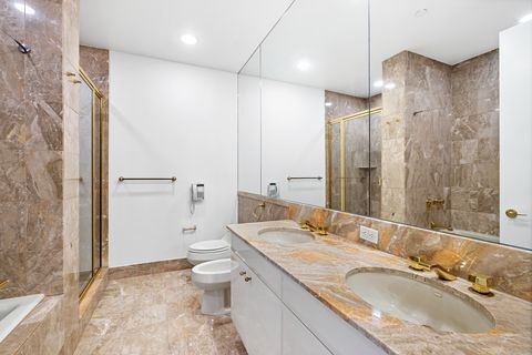 Condominium in New York NY 845 United Nations Plaza #52C 7.jpg