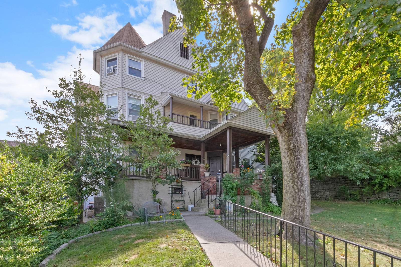 25 Cedar St, Dobbs Ferry, NY 10522