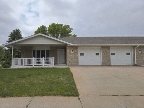 Single Family Residence in Dell Rapids SD 603 W 7th St.jpg